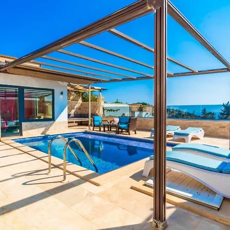 1 Bedroom With Private Pool